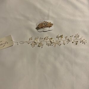 Two piece goldtone hair accessories: barrette & hair decor